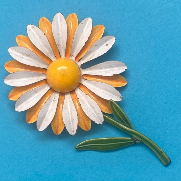 1960s Daisy Pin Vintage Flower Brooch Enamel Retro Mid Century Jewelry - Picture 3 of 6